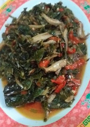 Foto resep Tumis Daun Singkong with teri Asin