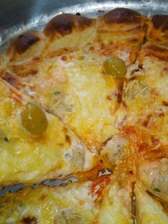 صورة لوصفة بيتزا بالصلصة البيضاء🍕
