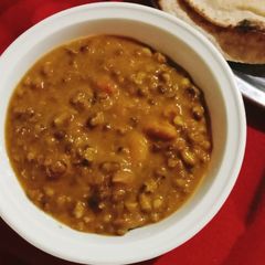 A picture of Dal makhani.