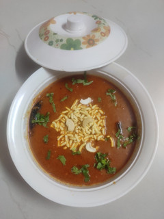 કાજુ ગાંઠિયા નું શાક (Kaju Ganthiya Shak Recipe In Gujarati) રેસીપી મુખ્ય ફોટો