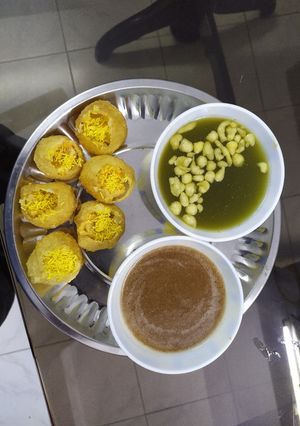 पाणीपुरी (panipuri recipe in marathi) रेसिपी चे मुख्य फोटो 