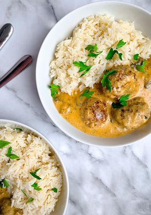 A picture of Meatballs in creamy mushroom sauce.
