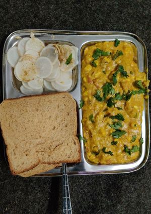 पनीर भुजी (paneer bhurji recipe in Hindi) रेसिपी मुख्य फोटो