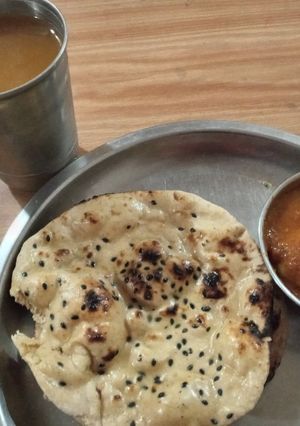 દમ આલુ (Dum Aloo Recipe In Gujarati) રેસીપી મુખ્ય ફોટો