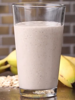 A picture of Banana Oat Smoothie.