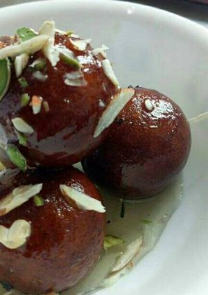 A picture of Indian name gulab jamun persian name luqmat al qadi.