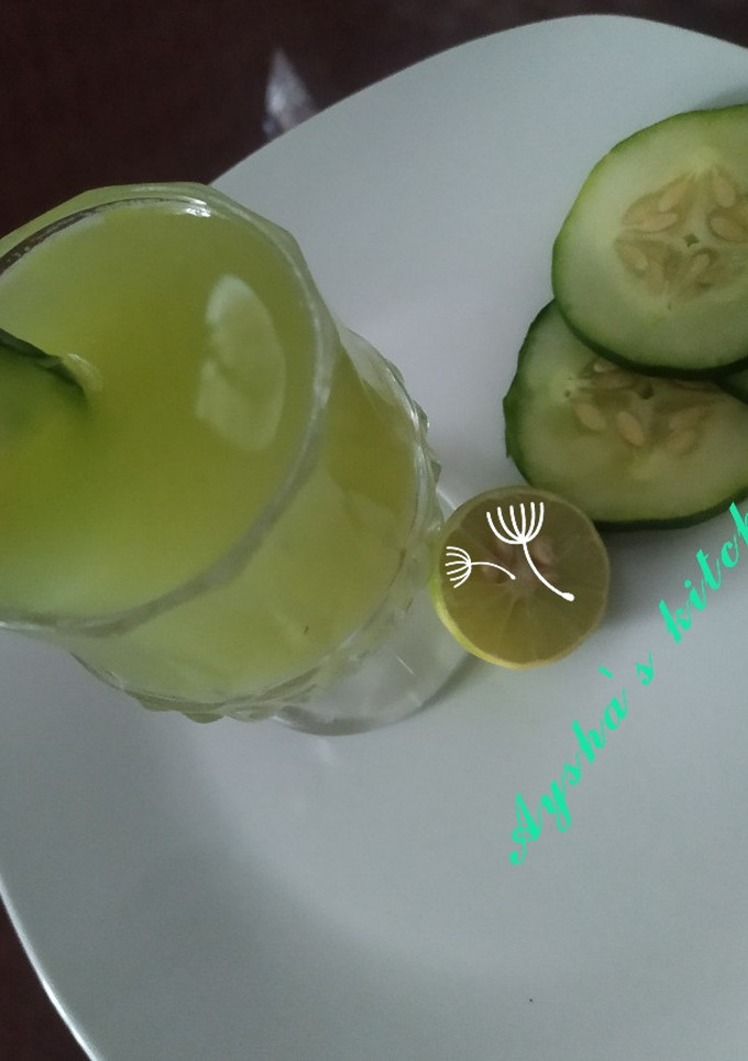 A picture of Cucumber lemonade.