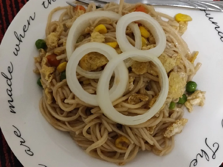 Easy Steps to Make Recipes Noodles with some veggies and egg the Delicious So Delicious.