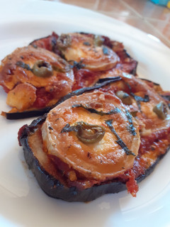 Une photo de Bruschettas d'aubergine