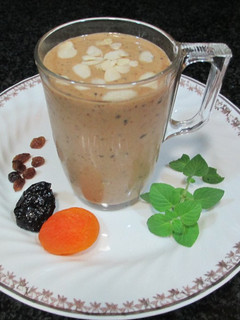 Una foto de Batido de frutos secos con leche vegetal