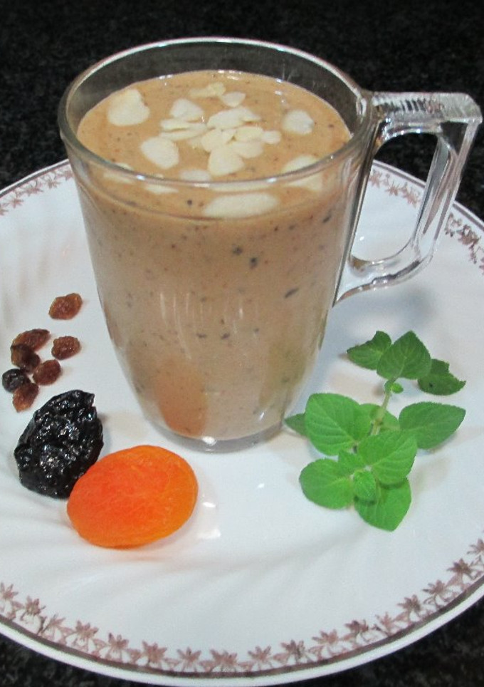 Una foto de Batido de frutos secos con leche vegetal