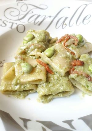 Foto di Paccheri con crema di fave fresche, pecorino e guanciale