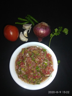 બિહારી સ્ટાઈલ ટોમેટો ચટણી (Bihari Style Tomato Chutney Recipe In Gujarati) રેસીપી મુખ્ય ફોટો