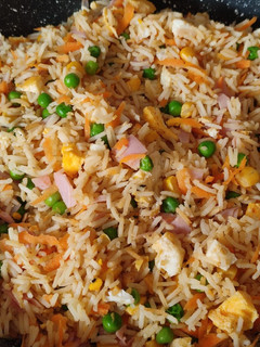 Una foto de Arroz tres delicias
