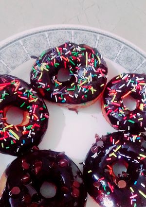 A picture of Round round Doughnut.