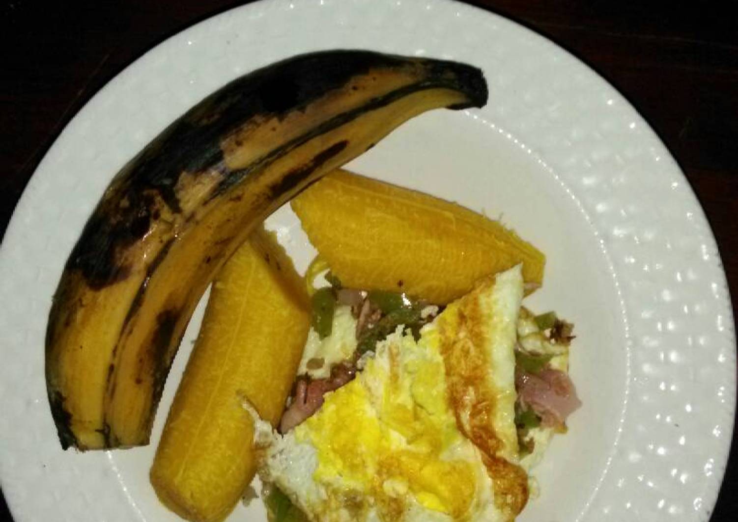 Platanos hervidos con su cascara y huevo Receta de elisa johnson jones