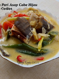 Foto resep Ikan Pari Asap Cabe Hijau Kuah Santan