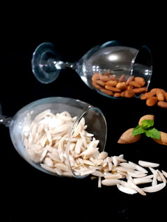 عکسی از دستور خلال بادام