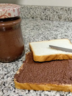 Una foto de Crema de chocolate sin lactosa 💜