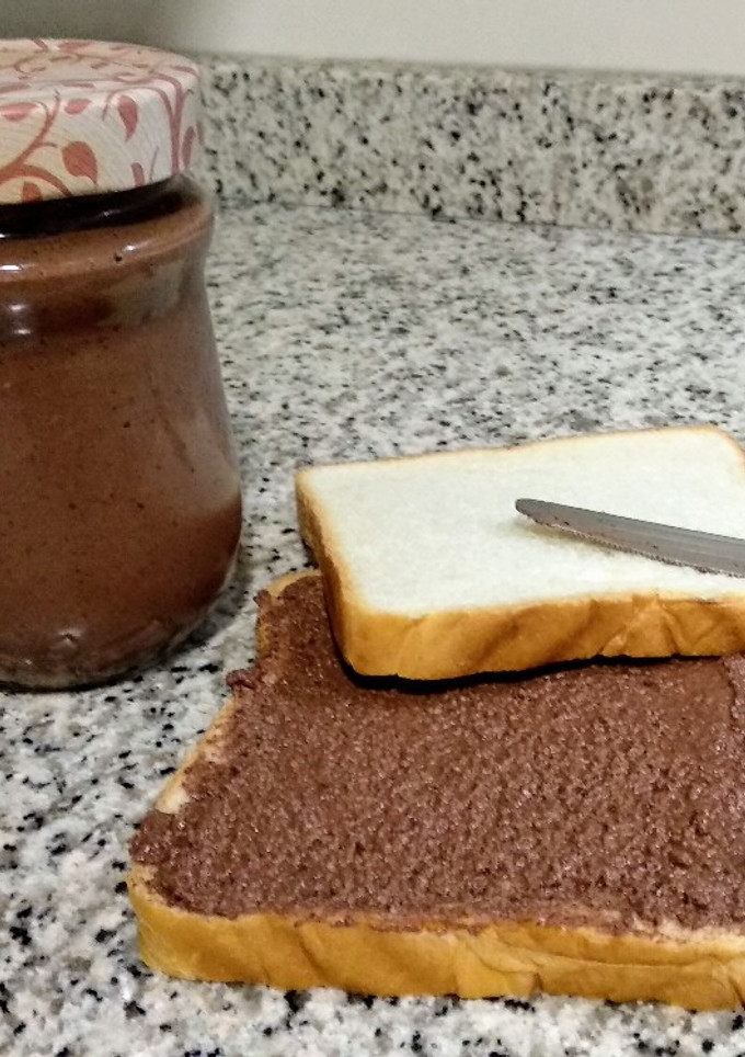 Una foto de Crema de chocolate sin lactosa 💜