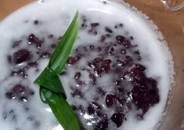 Bubur ketan item gurih