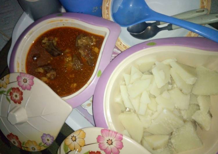 Steps to Prepare Any-night-of-the-week Cow leg pepper soup with boiled yam
