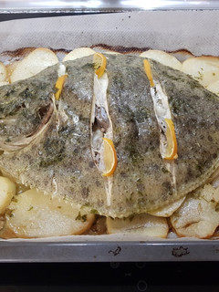 Una foto de Rodaballo al horno