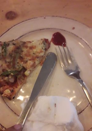 A picture of Pizza.