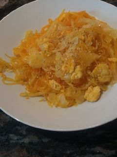Una foto de Fideos chinos agridulces