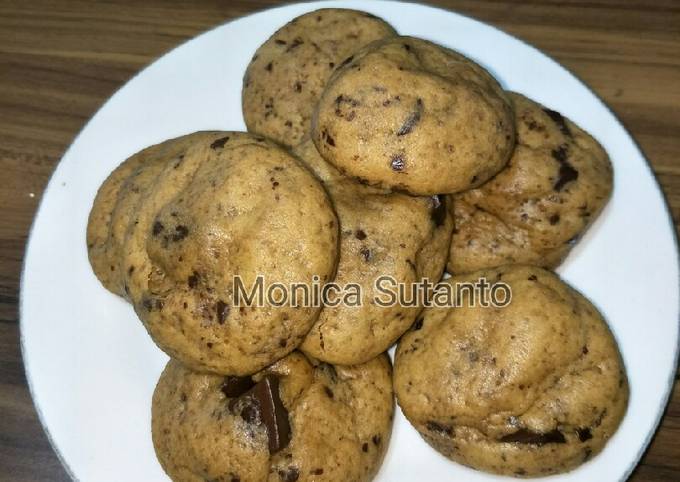 Chewy n Soft Cookies with Chopped Dark Chocolate