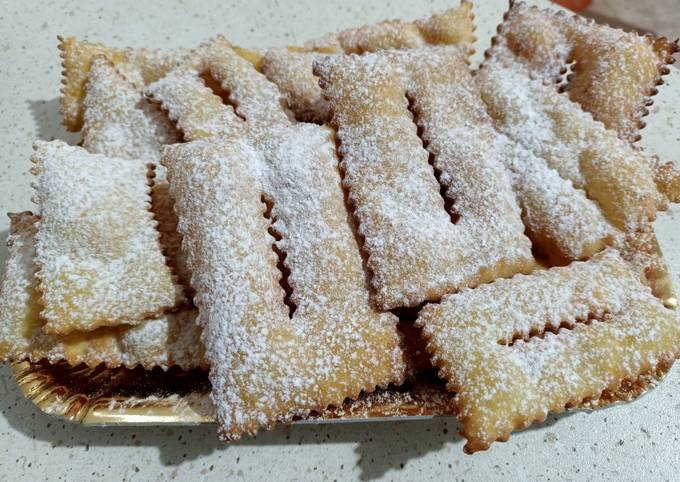 Chiacchiere di carnevale