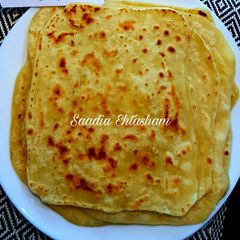 A picture of Square paratha.