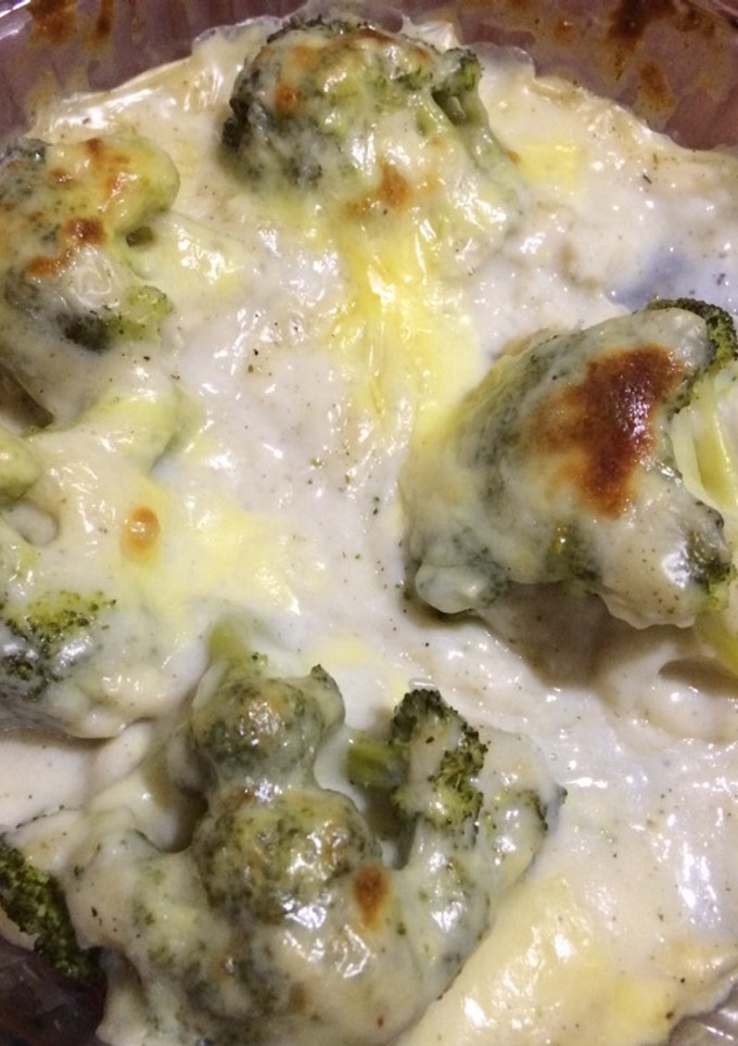 Una foto de Brócoli gratinado saludable