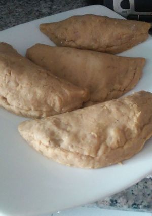 Una foto de Empanadas de plátano verde y queso