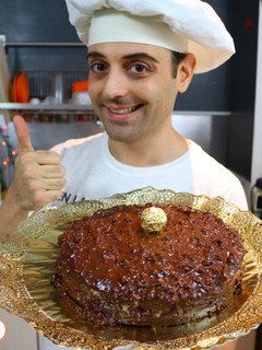 Una foto de Tarta Ferrero Rocher! Receta italiana