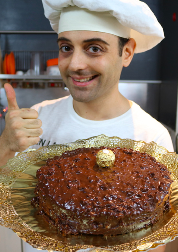 Una foto de Tarta Ferrero Rocher! Receta italiana