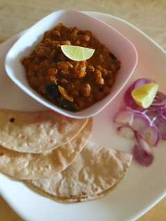 A picture of Jhatpat Chana Masala.
