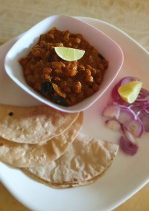 A picture of Jhatpat Chana Masala.