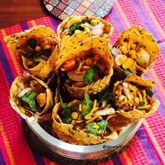 A picture of Chatpata Stuffed Masala Papad Cones.