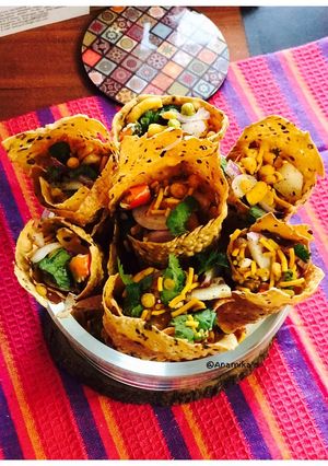 A picture of Chatpata Stuffed Masala Papad Cones.