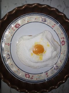 عکسی از دستور نیمرو پفی (تخم مرغ پفی ابری) 🥚🍳