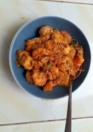 Foto resep udang saos padang (plus tahu)