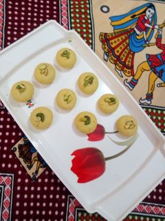 संदेश (sandesh recipe in Hindi) रेसिपी मुख्य फोटो
