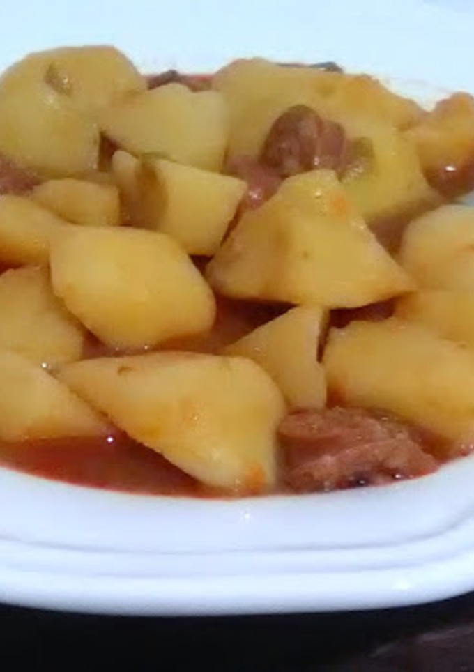 Una foto de Patatas a la riojana