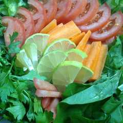 صحن الخضار 🥬🥬🥕🥕🍅🍅🫑🫑🍋🍋🥗🥗-レシピのメイン写真