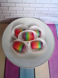 Foto resep Bolu gulung kukus rainbow mini