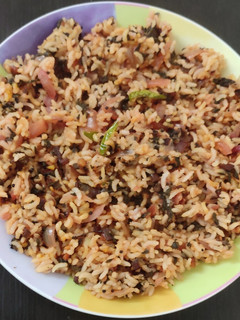 பீட்ரூட் கீரை சாதம் (Beetroot leaves rice) (Beetroot keerai satham recipe in tamil) செய்முறை முக்கிய புகைப்படம்