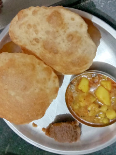 आलू मटर की सब्जी (aloo matar ki sabzi recipe in Hindi) रेसिपी मुख्य फोटो