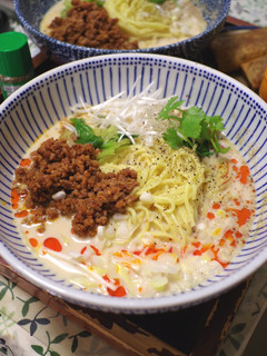 A picture of Cold Soy milk soup and Nikumiso noodles.