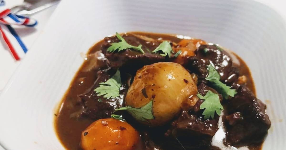 Bourguignon 30 recetas caseras Cookpad Boeuf Bourguignon | Una receta francesa muy exquisita y jugosa.